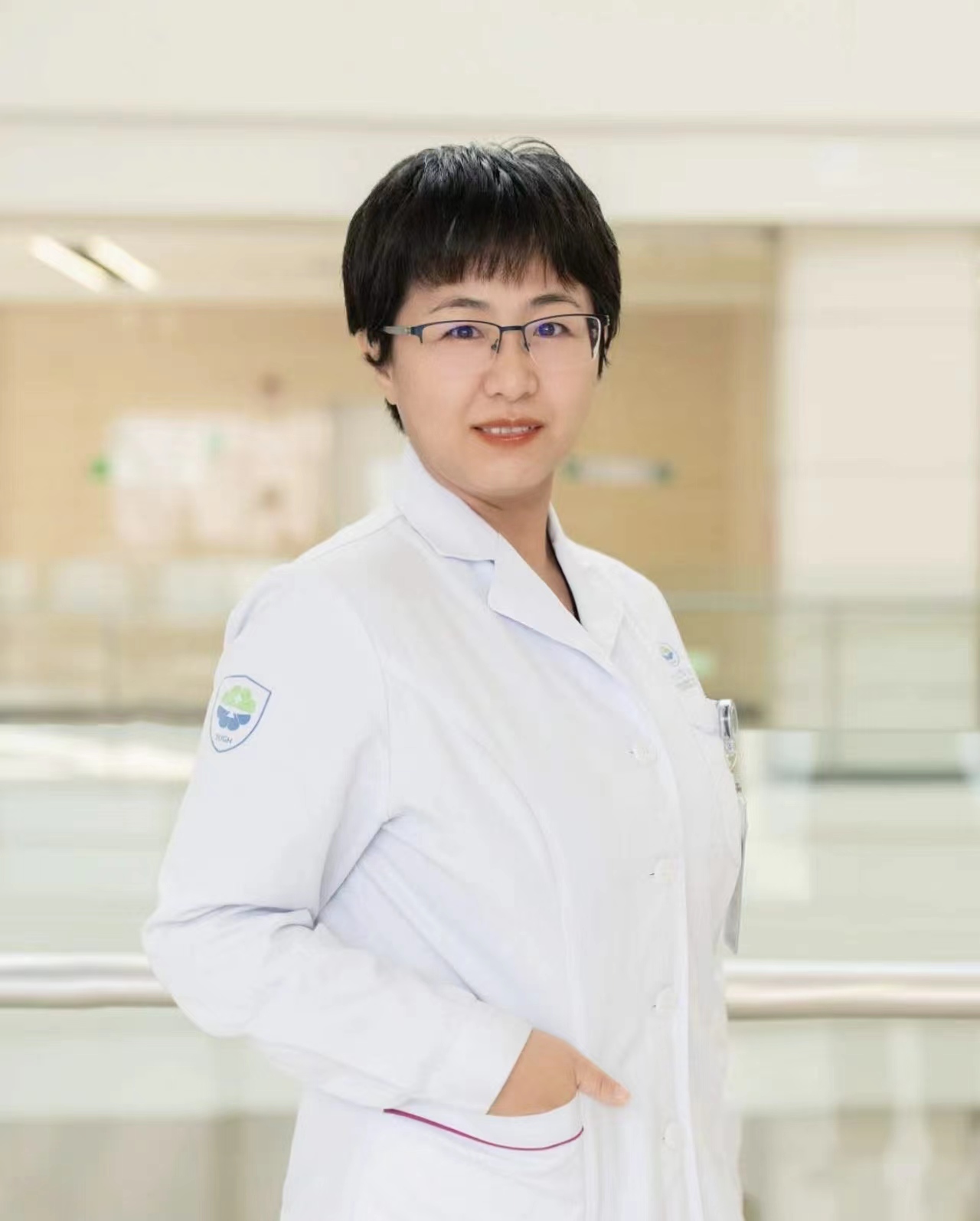 杨丽